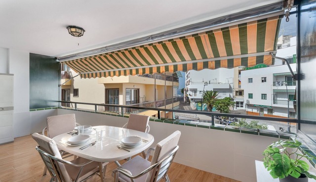 Vacation 'Tomasol' with Sea View, Private Terrace and Wi-Fi