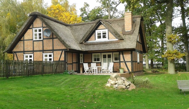 Vacation under thatch in the biosphere reserve