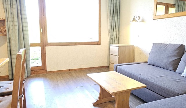 Val Thorens - Ski In/Out - 4 Beds Flat (C-E19)