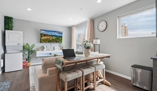 Valclyde Haven/sleeps 4- Pet friendly - Steps to Child Hosp