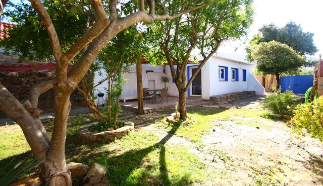 VALDEVAQUEROS HOUSE
