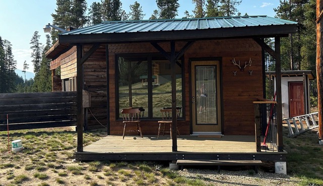Valemount Mountain Bunkie