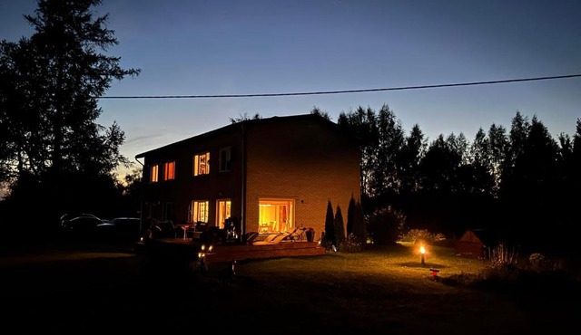 Valgemaja Majutus