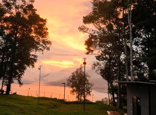 Valle de las Bendiciones, Lago Calima