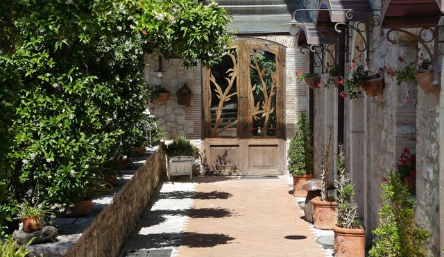 Valle Dell'Aquila Country House