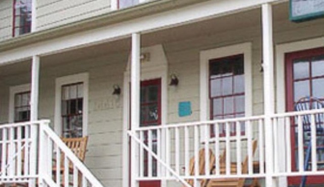 Valley Ford Hotel