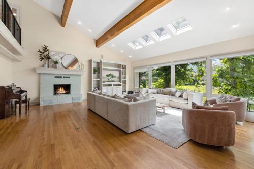 Valley House-Walk to Downtown-Outdoor Oasis-Luxury