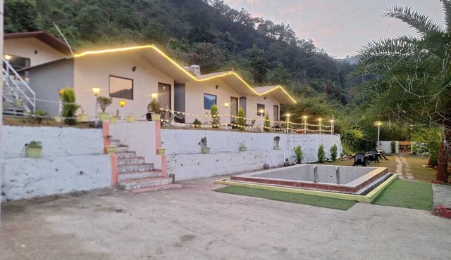 VALLEY KING RESORT