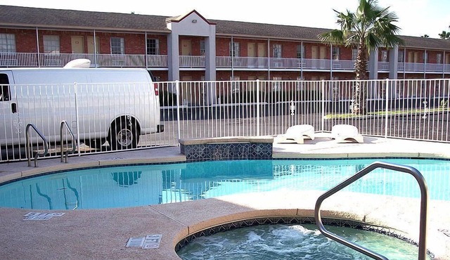 Value Inn & Suites