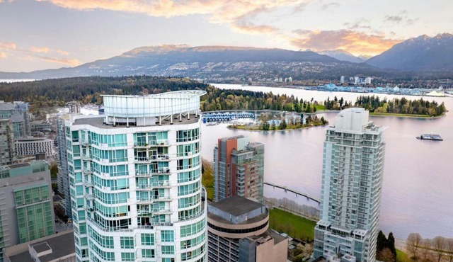 Vancouver Marriott Pinnacle Downtown Hotel