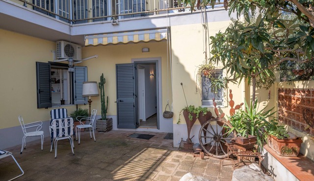 Vanedda di Mari - Casa Nespolo Apartment with Shared Terrace, Wi-Fi & Air Conditioning