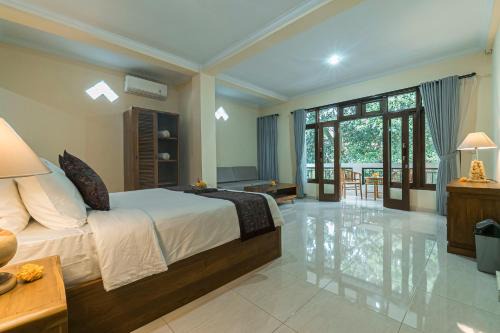 Vaneka Garden House