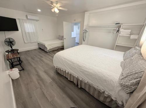 Vegas Apt 8 Mins to The Strip - Free Parking