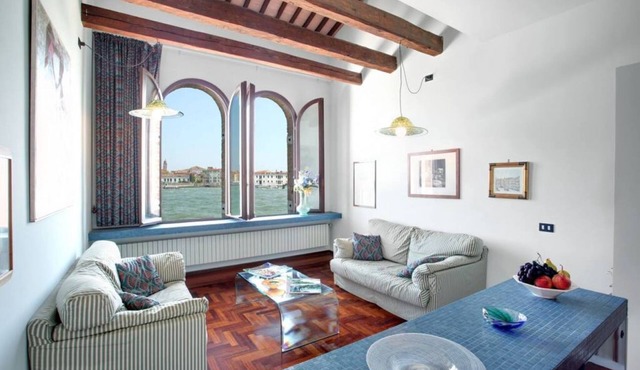 Venice, Giudecca, comfortable apartment for 5 with a magnificent view of the can