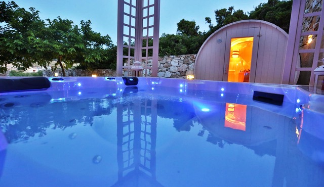 Ventoura Studios & Apartments