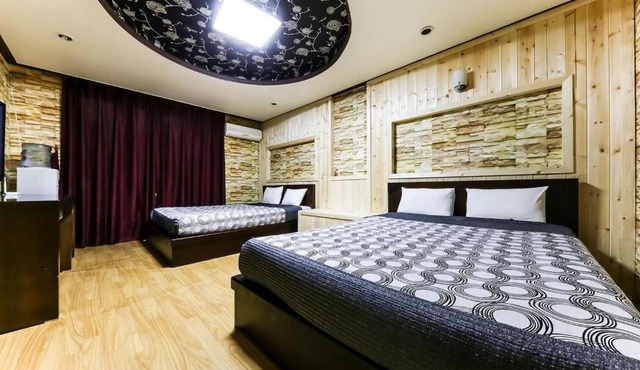 Venus Motel