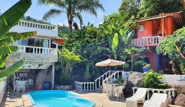 Veranda - Charming 3-bedroom Cottage with AC in Peacefull Daniela Florianopolis