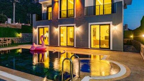 VERDORA - 4 Bedroom Holiday Villa in Oludeniz Hisarönü