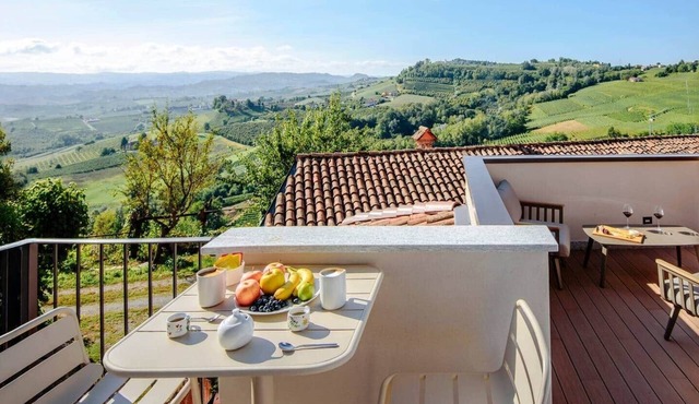 Verduno Panorama - Stylish Apartment in the Langhe