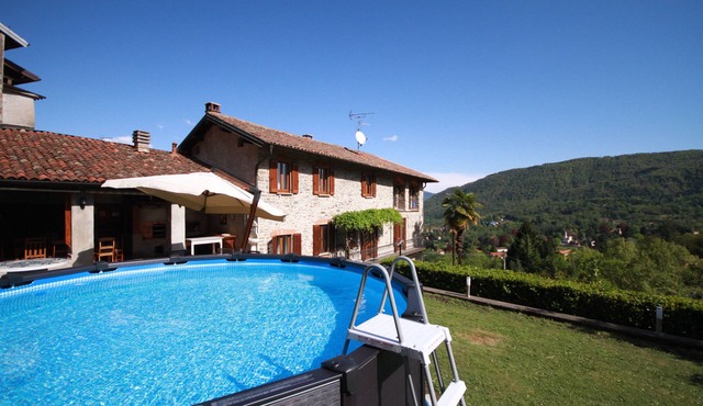 Veronica & Ladybug House for 8 people with pool.