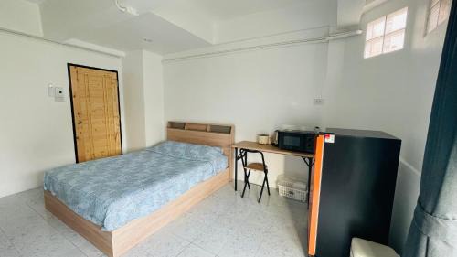 Very budget studio free wifi in town pet friendly