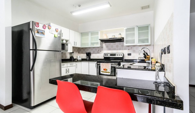 Very convenient and Cozy apartment located in Escazu , Trejos Montealegre , SJ