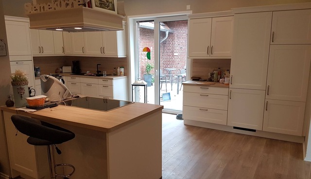 Very large apartment with great terrace, huge kitchen