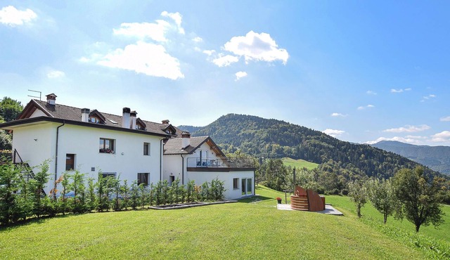 Very large cottage in the countryside, ideal for vacations with the whole family or friends