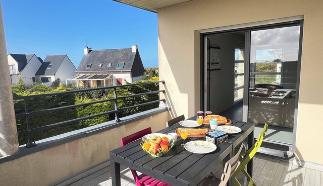 Very nice duplex villa 150m from the large Blancs Sablons beach