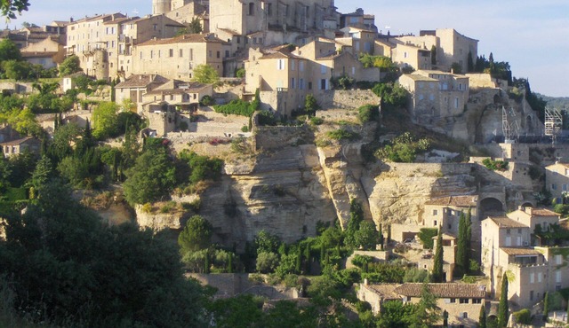 Very nice gîte *all comforts next to Les Baux de Provence at the foot of the Alpilles