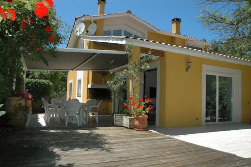 Very nice house and comfortable house in fantastic beach location