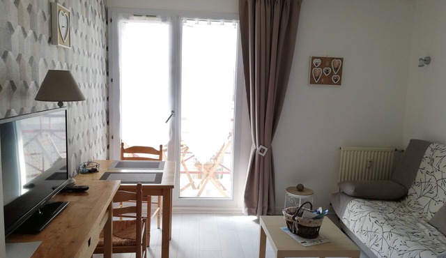 very nice studio DINARD/LA RICHARDAIS 5 minutes from the beach
