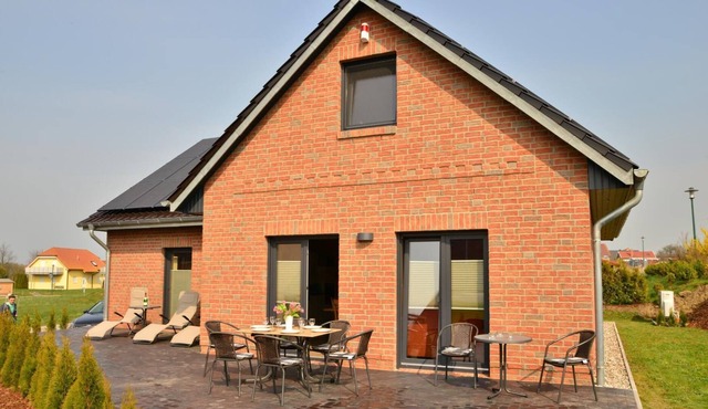 Very spacious, comfortable holiday home near the Baltic Sea in the quiet Boiensdorf