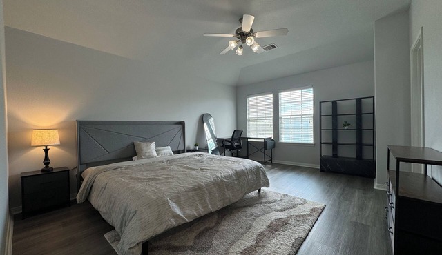 Very spacious- luxury master bedroom, new furniture attach private bathroom