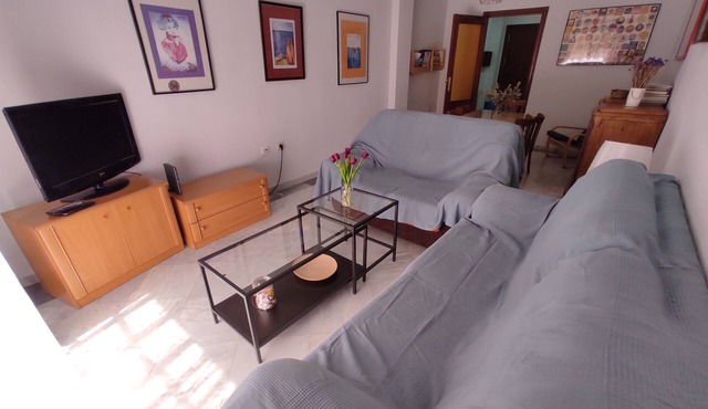 VERY WELL APARTMENT WITH PARKING AND WIFI