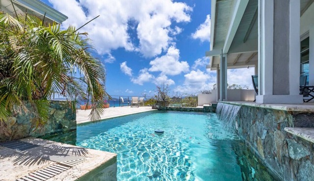 Vessup View · 5BR -Walk to the beach! Close to the Ritz Carlton!