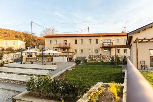 Vevi Villas