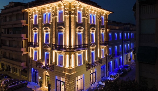 VI SUITES