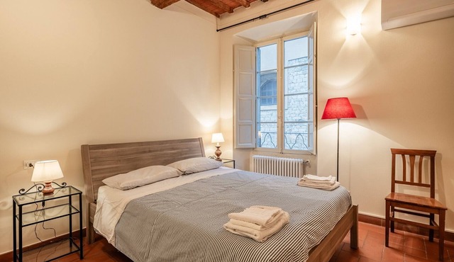 'Via Abbi Pazienza Guest House' Apartment with Wi-Fi and Air Conditioning