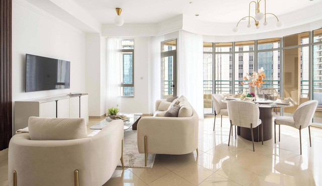 Vibrant 2BR Apt with Harbour Views at Marina Crown