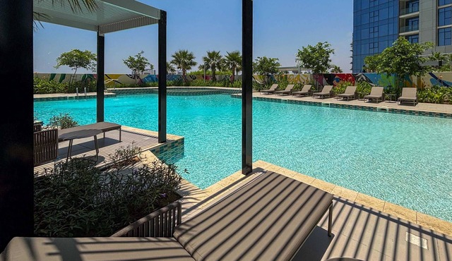 Vibrant 2BR w/Stunning City View in Business Bay