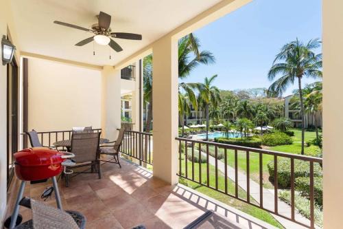 Vibrant 3-Bedroom Condo with Resort Amenities, Pools & Beach Club Access