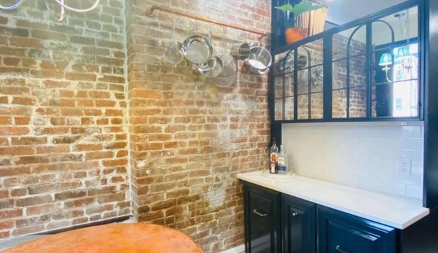 Vibrant Studio Apartment in Hoboken