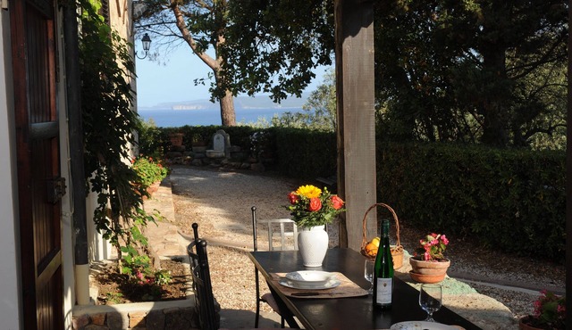 Viburni, in 19th century estate, sea view - Canunget