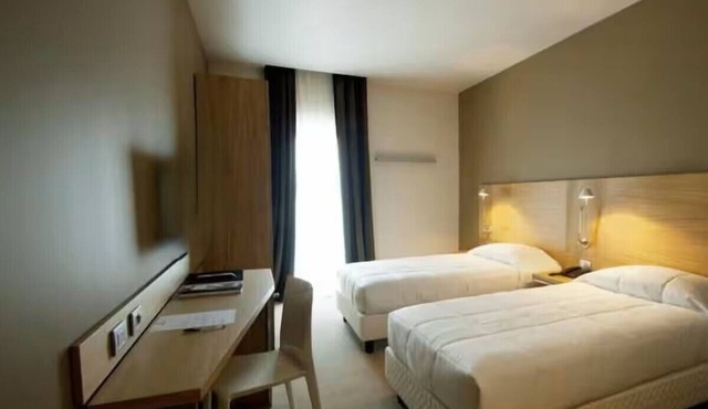 VICTOR HOTEL