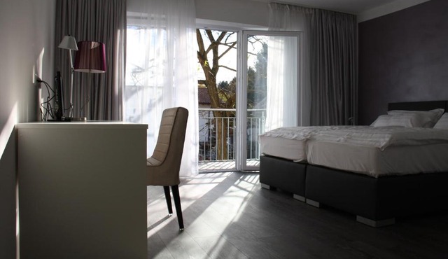 Victoria Living