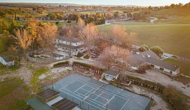 Victorian Ranch, Two Houses, Sleeps 30! 11 Bedrooms, 7 Baths, Tennis/Pickle Ball