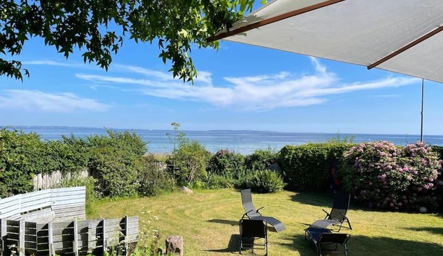 Vidunderlig villa med direkte havudsigt