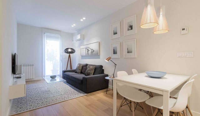 Viena | The Rentals Collection