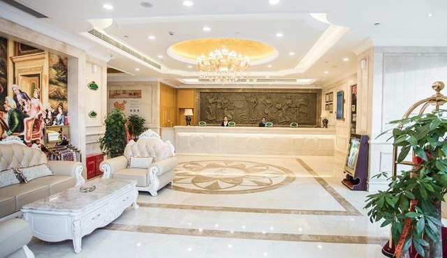 Vienna Hotel Pingxiang Lvyin Square